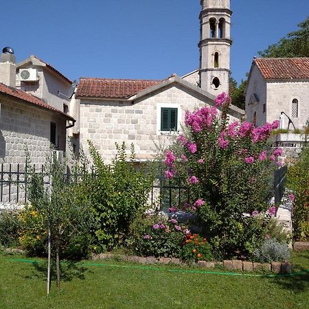 Guest House Dragutinovic Perast Exterior foto