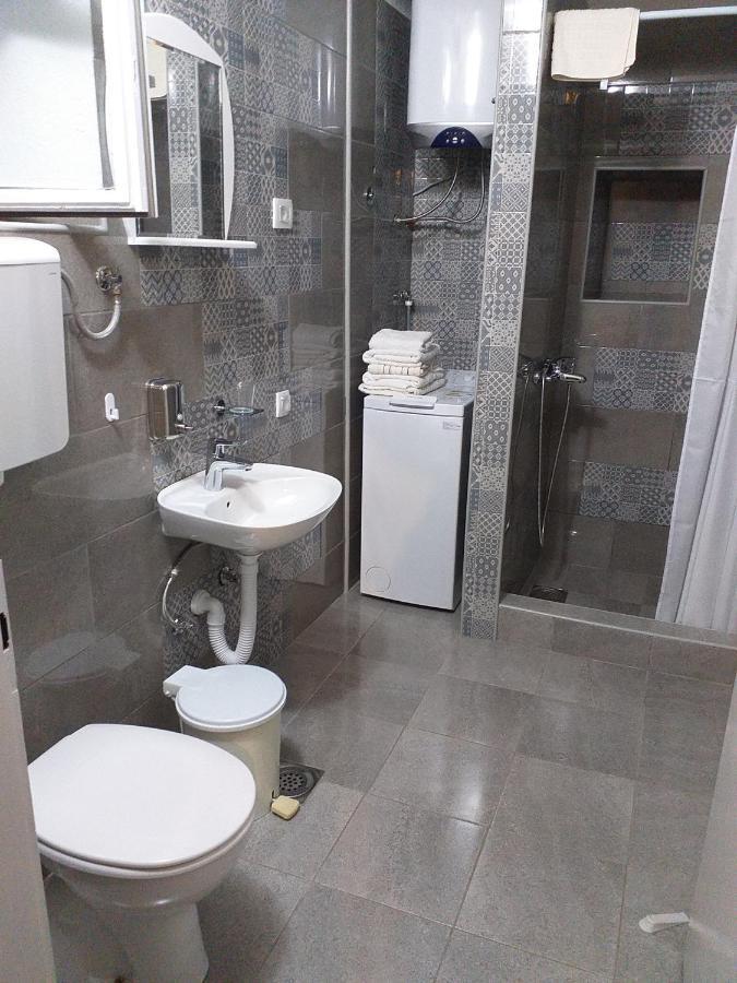Guest House Dragutinovic Perast Exterior foto