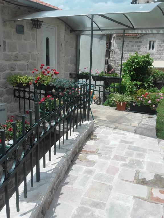 Guest House Dragutinovic Perast Exterior foto