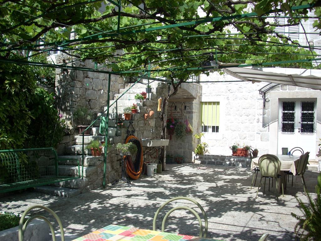 Guest House Dragutinovic Perast Exterior foto